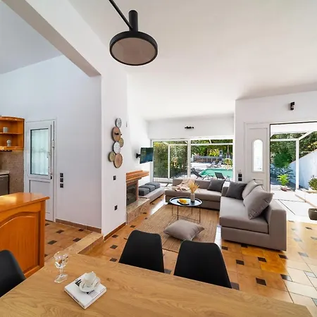 Ixian Bliss Pool Ιαλυσός Ρόδος