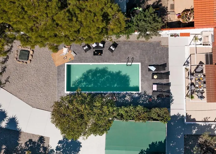 Ixian Bliss Pool Ialysos (Rhodes)